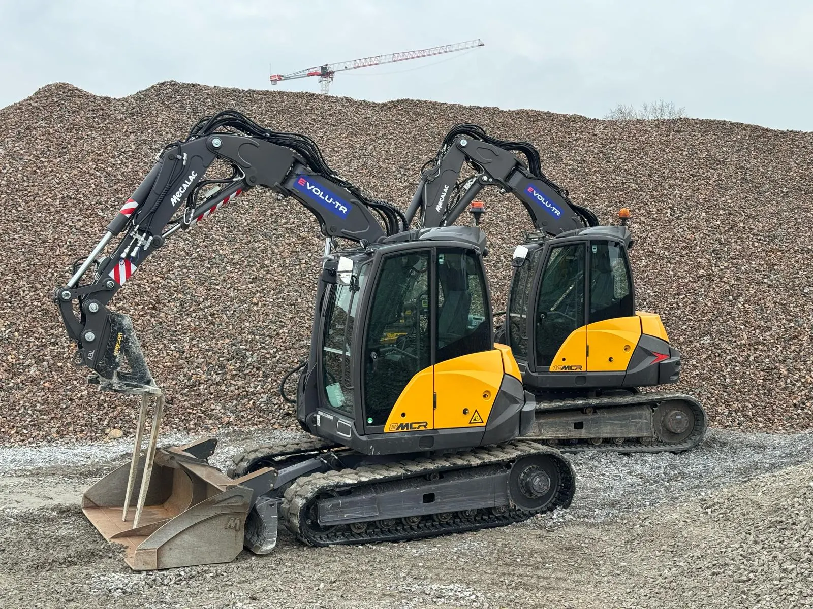 Deux pelles Mecalac aux couleurs d’EVOLU-TR